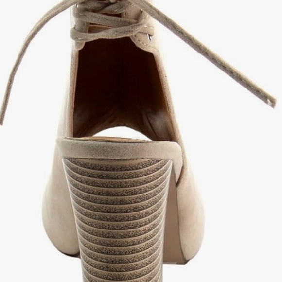 Grey Heels - Picture 10 of 11